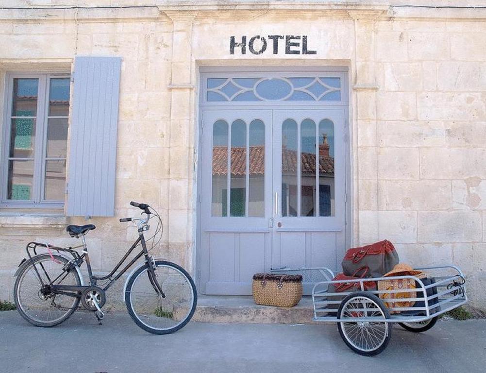 Hotel Napoleon Ile d'Aix Exterior photo